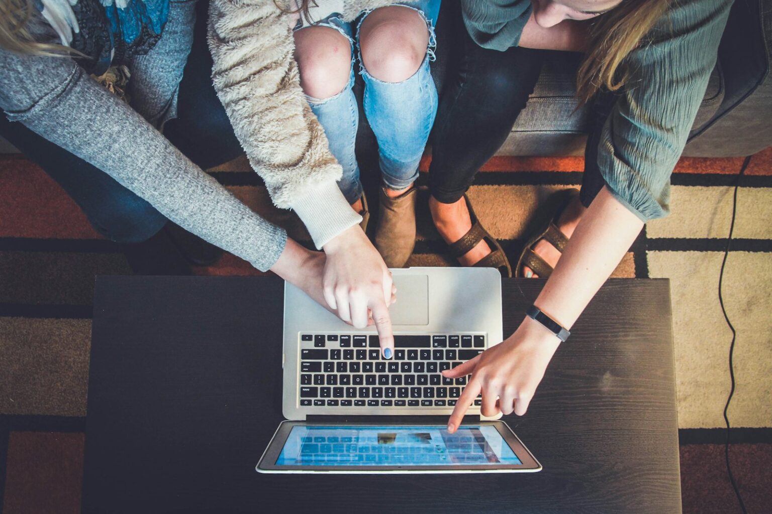 Effective Strategies for Generating B2B Leads via Podcasting